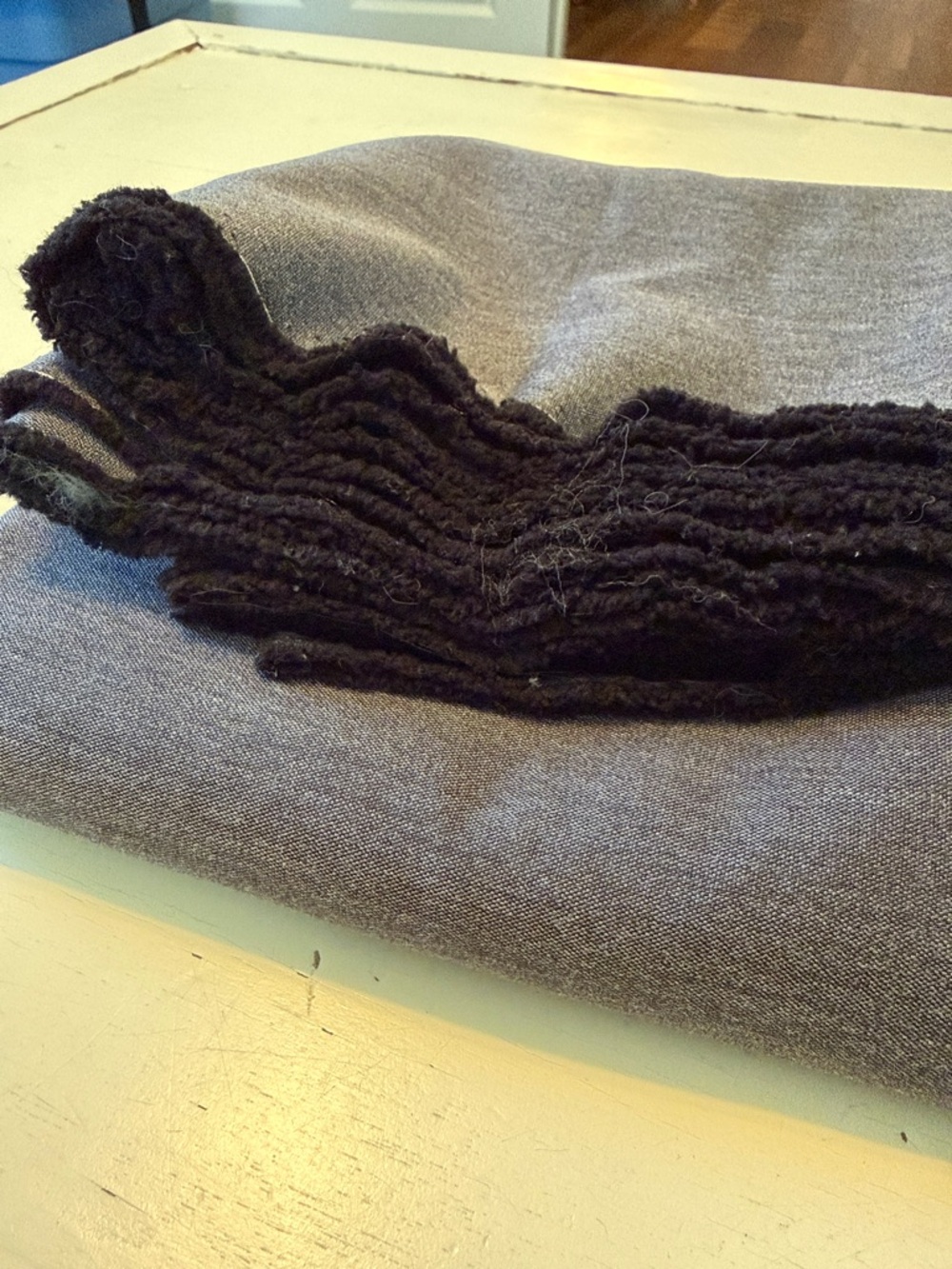 Grey fabric yardage - Picture 2 of 4